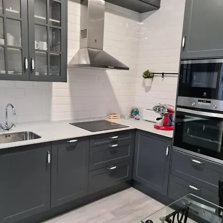 Di 82 M² Con 2 *